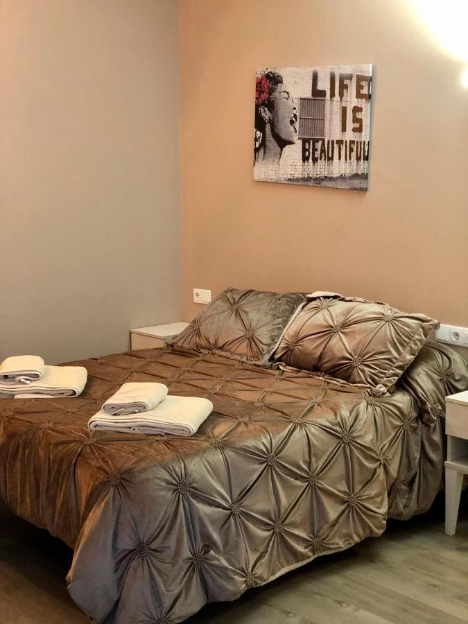 Catedral Apartamentos Parking เมรีดา ภายนอก รูปภาพ