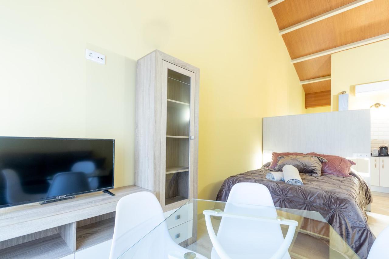 Catedral Apartamentos Parking เมรีดา ภายนอก รูปภาพ